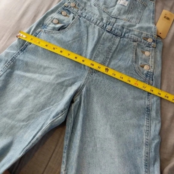 Levi's Loose Fit Overalls Light Wash Denim Jeans Jumpsuit 90s Romper Pants - Picture 12 of 14